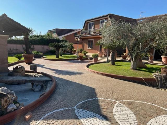 Villa Ines Ardea Exterior photo